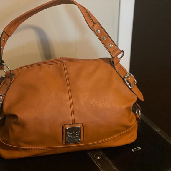 Relic Handbags - Relic burnt orange shoulder bag